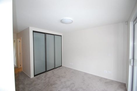 Photo of property in 220 Queens Drive, Lyall Bay, Wellington, 6022