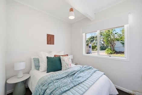 Photo of property in 1/22 Rothesay Bay Road, Rothesay Bay, Auckland, 0630