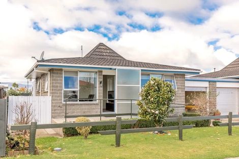 Photo of property in 25-27 Romilly Street, Westport, 7825