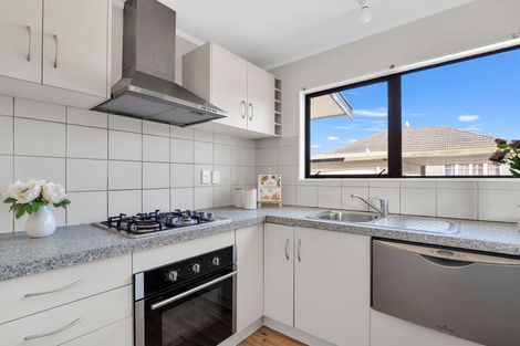 Photo of property in 2/9 Porchester Road, Papakura, 2110