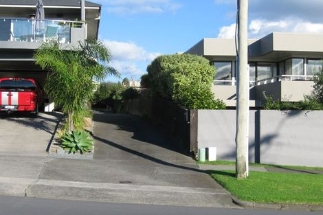 Photo of property in 32b Takutai Avenue, Bucklands Beach, Auckland, 2012
