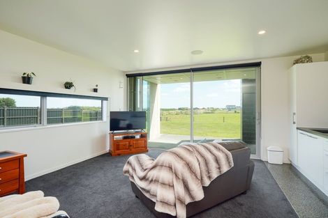 Photo of property in 89 Sunrise Drive, Seaward Bush, Invercargill, 9812