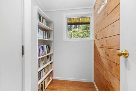 Photo of property in 16 Apple Terrace, Ranui, Porirua, 5024