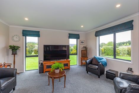 Photo of property in 52 Garth Road, Levin, 5571