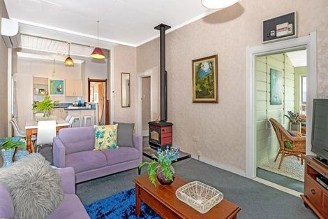 Photo of property in 2 Root Street, Gisborne, 4010
