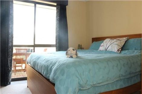 Photo of property in 11 Holsten Place, Massey, Auckland, 0614