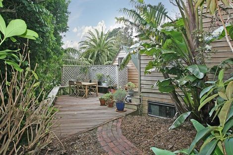 Photo of property in 19 Hereford Street, Wilton, Wellington, 6012