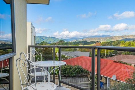 Photo of property in 6 Shearwater Rise, Paraparaumu Beach, Paraparaumu, 5032