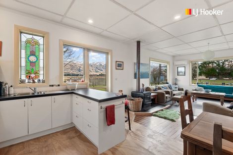 Photo of property in 6189 Middlemarch-sutton Road, Middlemarch, 9597