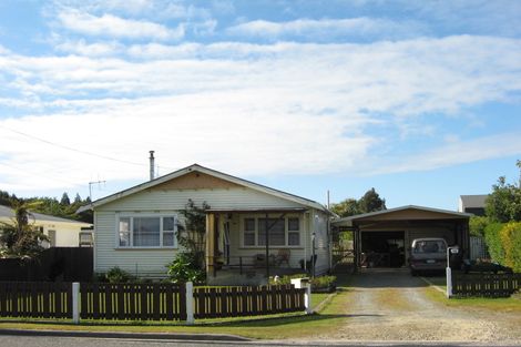 Photo of property in 79 Brougham Street, Westport, 7825