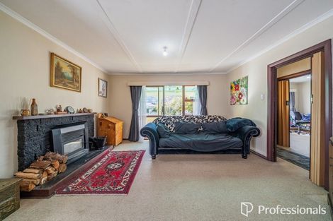 Photo of property in 33 Wellington Road, Wainuiomata, Lower Hutt, 5014