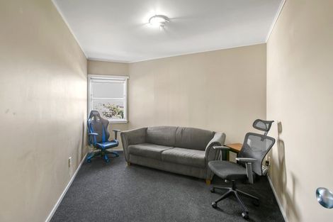 Photo of property in 4/184 Powderham Street, New Plymouth, 4310