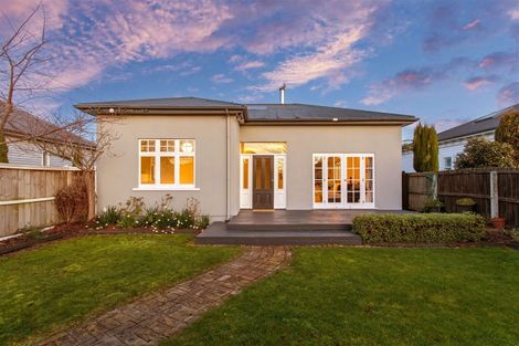Photo of property in 58 Hawkesbury Avenue, St Albans, Christchurch, 8014