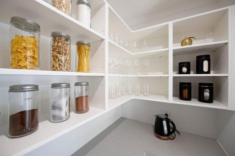 Photo of property in 24 Te Piriti Road, One Tree Point, 0118