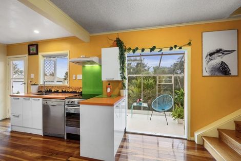 Photo of property in 5 Bank Street, Hillcrest, Auckland, 0627