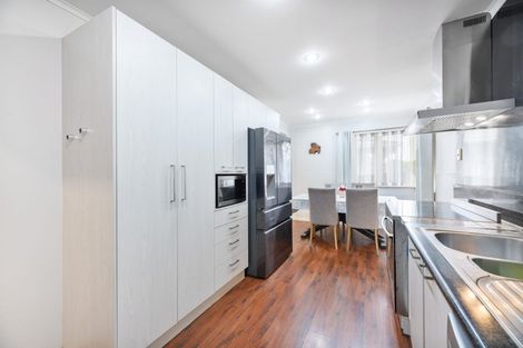 Photo of property in 44 Kohekohe Street, New Lynn, Auckland, 0600
