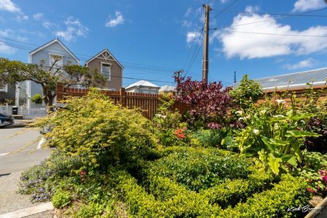 Photo of property in 10 Wright Street, Mount Cook, Wellington, 6021