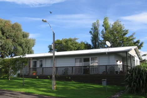 Photo of property in 1 Imperial Place, Henderson, Auckland, 0612