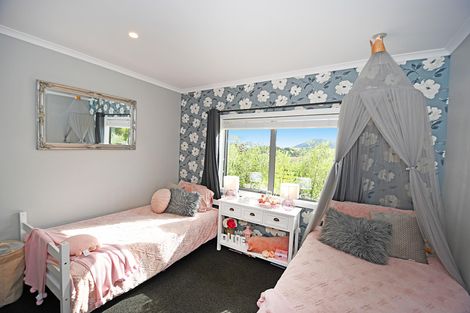Photo of property in 7 Mountain Road, Kaiwaka, Maungaturoto, 0587