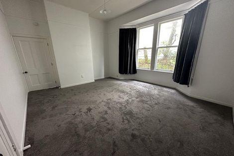 Photo of property in 180-182 Ohiro Road, Brooklyn, Wellington, 6021