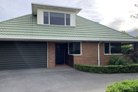 Photo of property in 15 Memorial Avenue, Ilam, Christchurch, 8053
