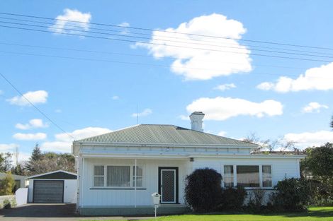 Photo of property in 10 Ross Street, Marton, 4710