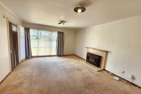 Photo of property in 15 Becroft Drive, Forrest Hill, Auckland, 0620