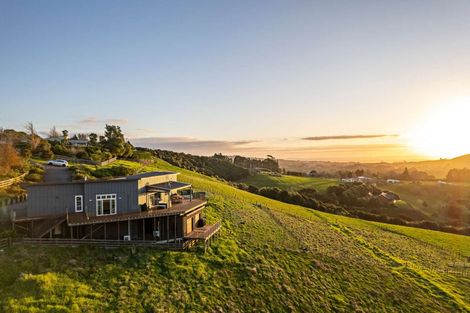 Photo of property in 25 Medhurst Road, Bombay, 2675