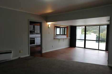 Photo of property in 71 Godley Road, Green Bay, Auckland, 0604