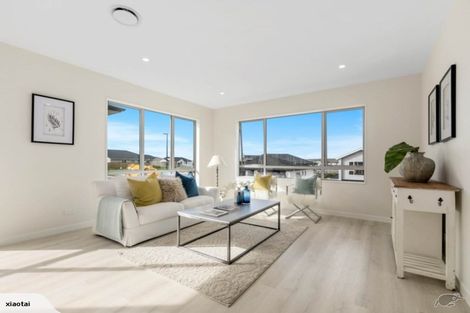 Photo of property in 98 Godfrey Drive, Orewa, 0931