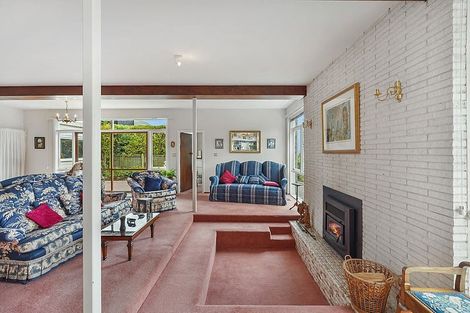 Photo of property in 32 Takahe Drive, Cashmere, Christchurch, 8022