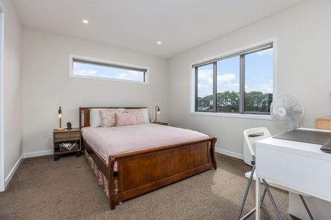 Photo of property in 61b Margan Avenue, New Lynn, Auckland, 0600