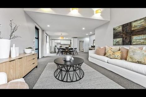 Photo of property in 1/176 Mcleod Road, Te Atatu South, Auckland, 0610