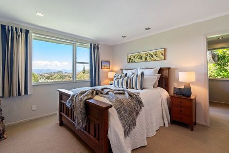 Photo of property in 7 Doris Gordon Crescent, Crofton Downs, Wellington, 6035