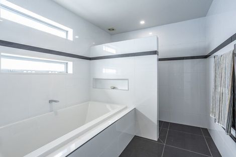 Photo of property in 1 Tommy Street, Pegasus, 7612
