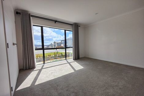 Photo of property in 37 Elevation Street, Flat Bush, Auckland, 2019