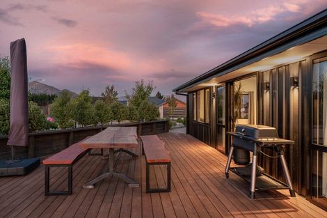 Photo of property in 5 Tahi Street, Albert Town, Wanaka, 9305