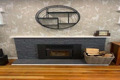 Photo of property in 127 Matipo Road, Te Atatu Peninsula, Auckland, 0610