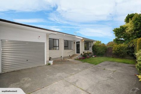 Photo of property in 24 Solway Avenue, Ilam, Christchurch, 8041