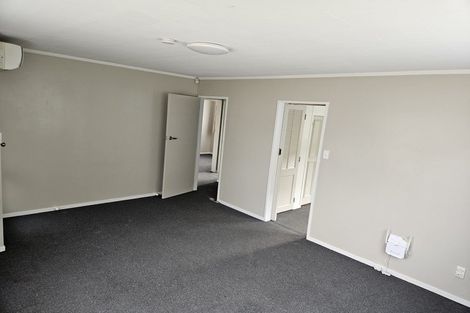 Photo of property in 51f1- Hartford Crescent, Totara Park, Upper Hutt, 5018