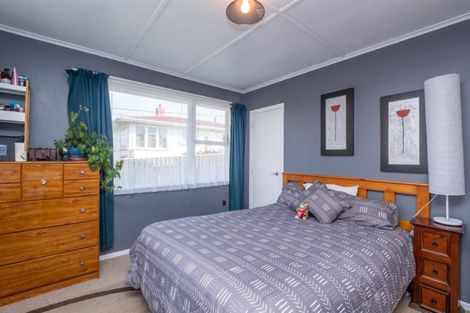 Photo of property in 100 Hathaway Street, Stratford, 4332