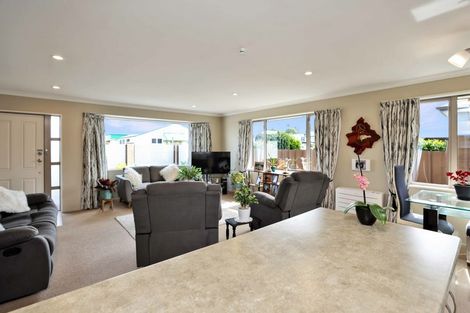 Photo of property in 21 Cox Street, Ashburton, 7700