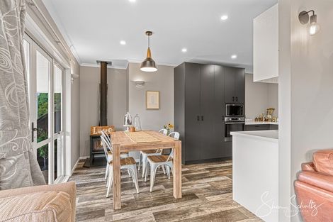 Photo of property in 17 Hook Road, Paparoa, 0571