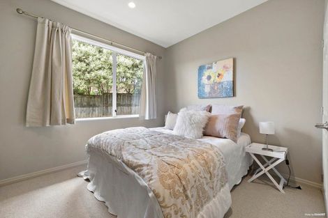 Photo of property in 8 Elkstone Place, Henderson, Auckland, 0612