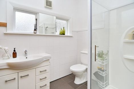 Photo of property in 18 Lionel Street, Avonside, Christchurch, 8061
