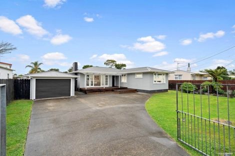 Photo of property in 8 Ranui Station Road, Ranui, Auckland, 0612