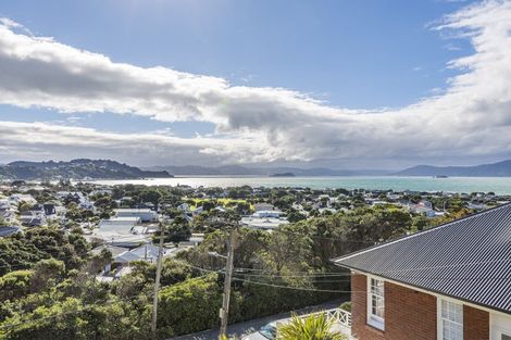 Photo of property in 69 Mantell Street, Seatoun, Wellington, 6022