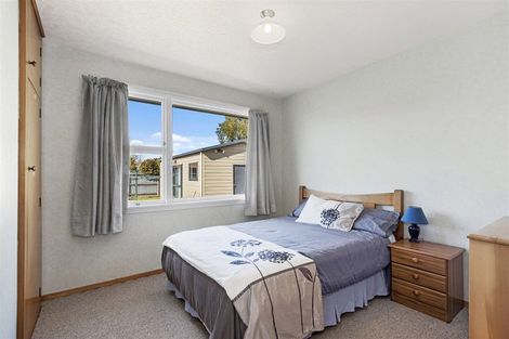 Photo of property in 8 Wychwood Crescent, Bishopdale, Christchurch, 8053