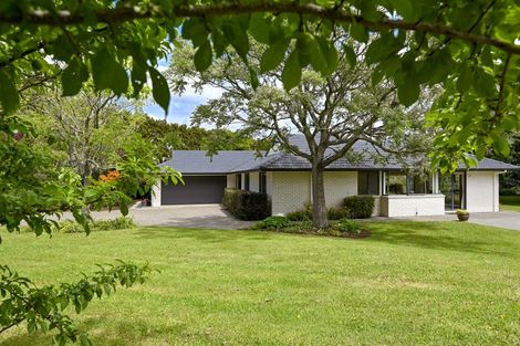 Photo of property in 230 Taupaki Road, Taupaki, Henderson, 0782