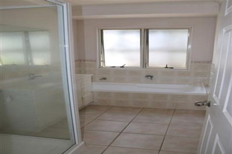 Photo of property in 7 Mullagh Place, East Tamaki Heights, Auckland, 2016